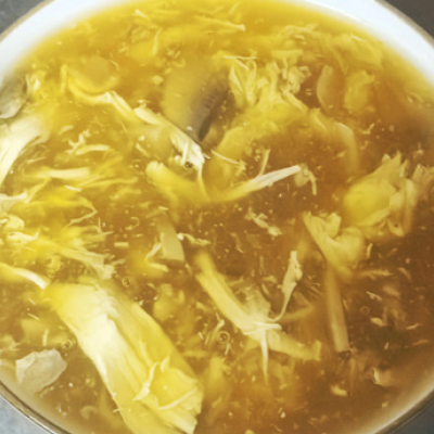 Sopa de pollo con champiñón