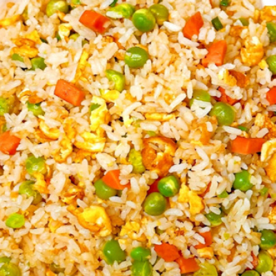 Arroz frito con tres delicias