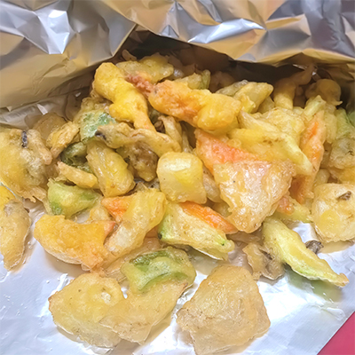 Tempura de verdura con langostinos